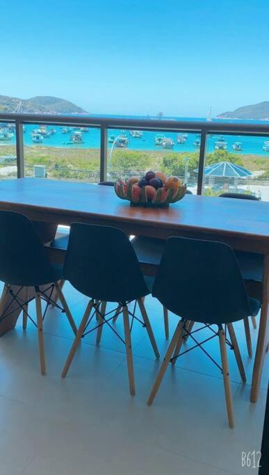 Apartamento Frente Ao Mar Em Pe Na Areia *