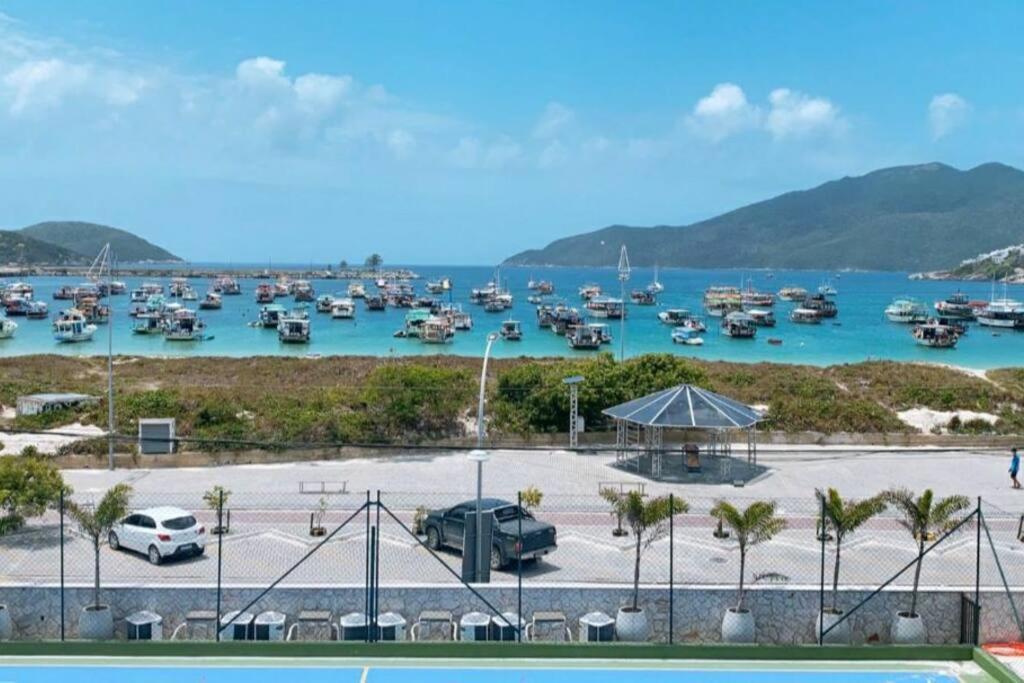 Apartamento Frente Ao Mar Em Pe Na Areia *